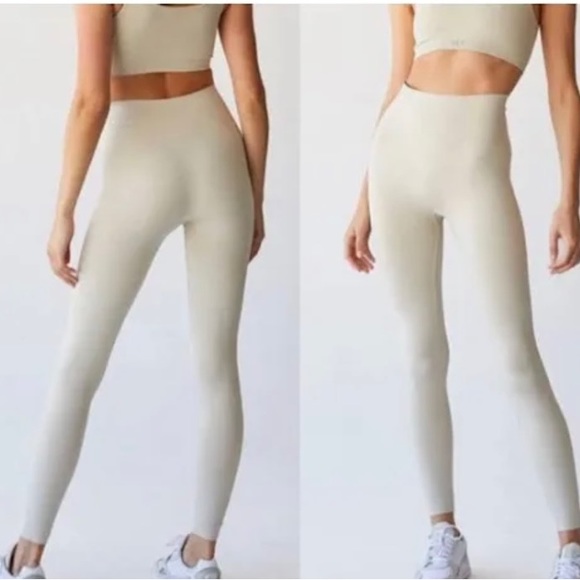 SET ACTIVE LEGGINGS - Picture 2 of 6